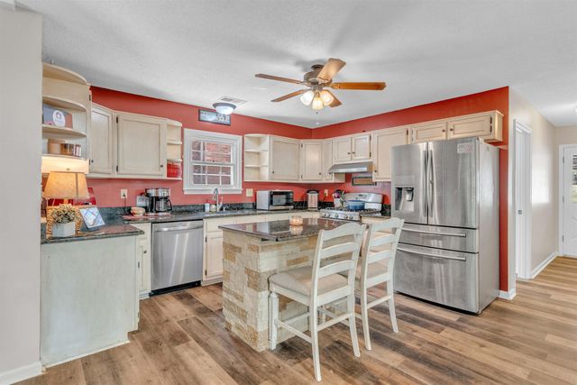 2426 LACOSTA DR, Bartlett, TN 38134