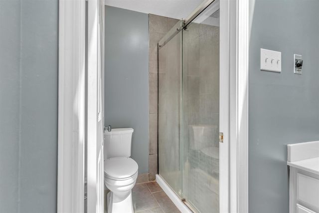 2426 LACOSTA DR, Bartlett, TN 38134