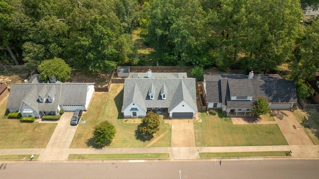 2426 LACOSTA DR, Bartlett, TN 38134