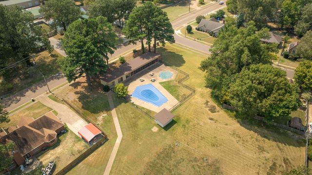 2426 LACOSTA DR, Bartlett, TN 38134