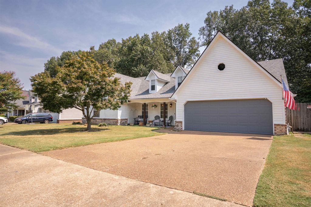 2426 LACOSTA DR, Bartlett, TN 38134