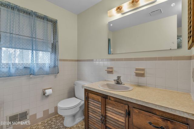 1108 Longboat Avenue, Beachwood, NJ 08722