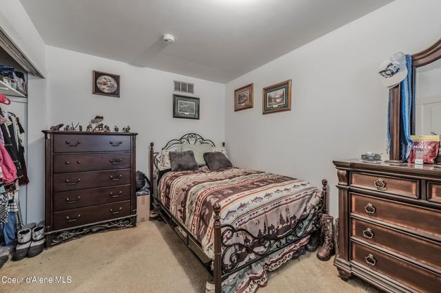 605 Lewiston AVE, Pinehurst, ID 83850