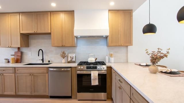 15662 Via Calanova, San Diego, CA 92128