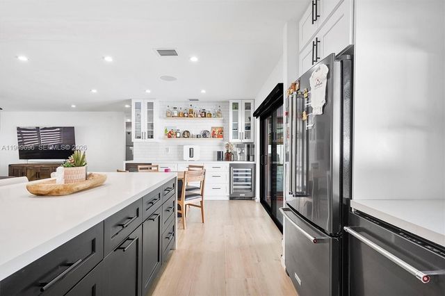 10950 NW 16th Ct, Pembroke Pines, FL 33026