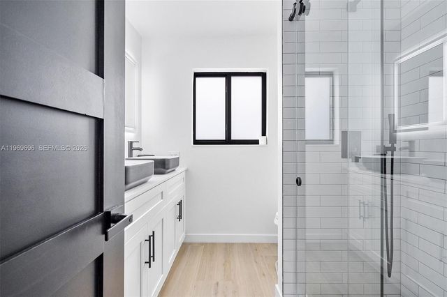 10950 NW 16th Ct, Pembroke Pines, FL 33026