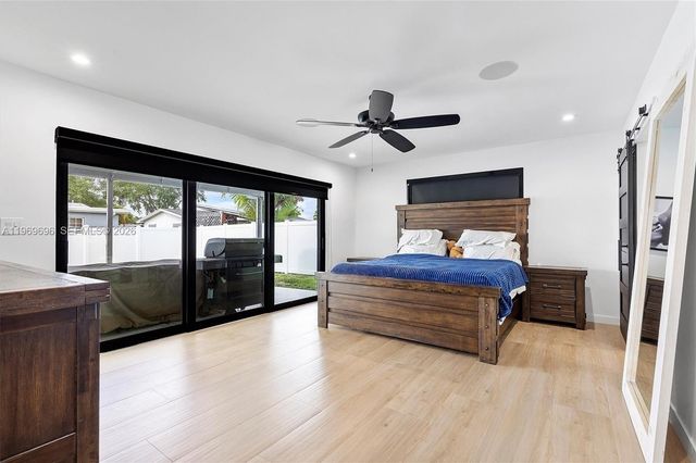 10950 NW 16th Ct, Pembroke Pines, FL 33026