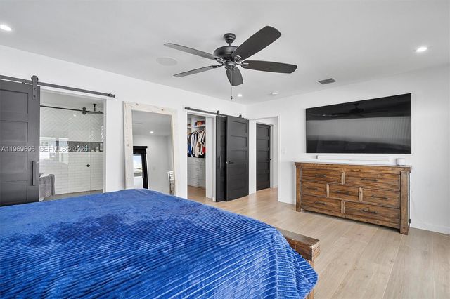 10950 NW 16th Ct, Pembroke Pines, FL 33026