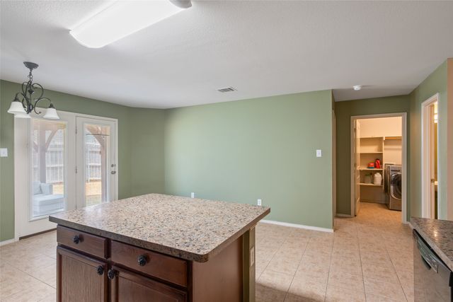 8640 Shallow Creek Drive, Fort Worth, TX 76179