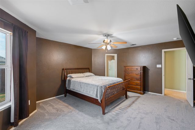 8640 Shallow Creek Drive, Fort Worth, TX 76179