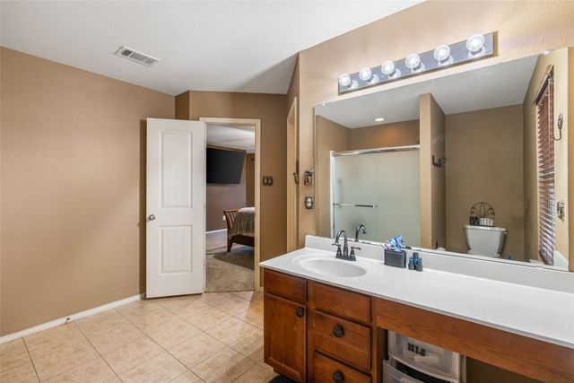 8640 Shallow Creek Drive, Fort Worth, TX 76179