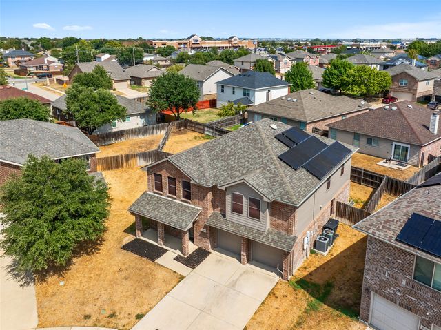 8640 Shallow Creek Drive, Fort Worth, TX 76179