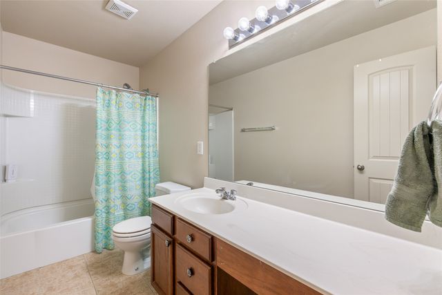 8640 Shallow Creek Drive, Fort Worth, TX 76179