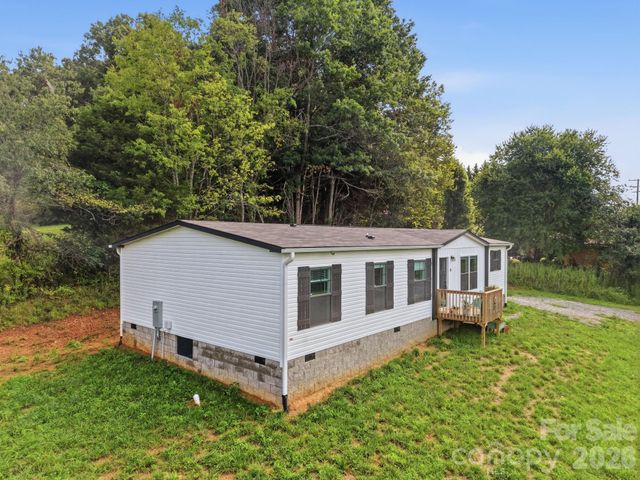 526 Cane River School Road, Burnsville, NC 28714