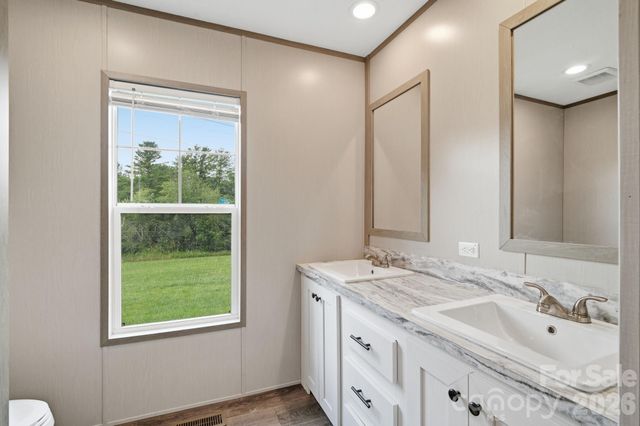 526 Cane River School Road, Burnsville, NC 28714