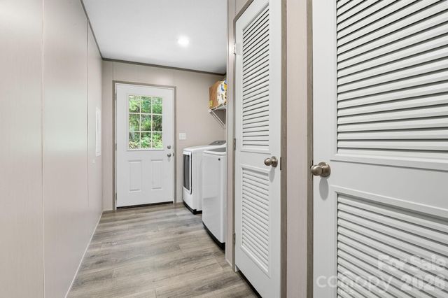 526 Cane River School Road, Burnsville, NC 28714