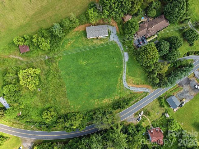 526 Cane River School Road, Burnsville, NC 28714