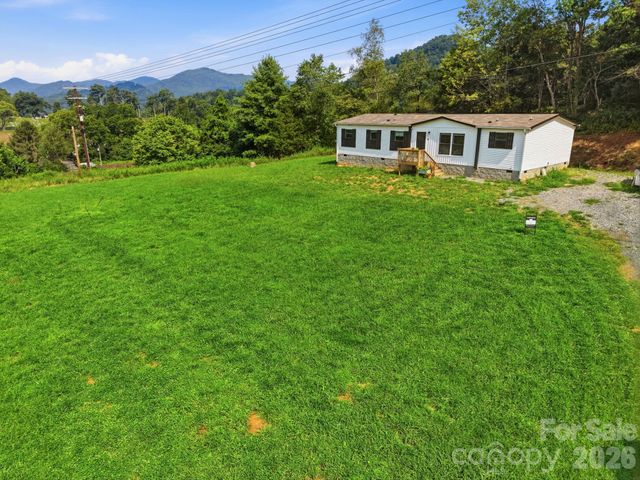 526 Cane River School Road, Burnsville, NC 28714