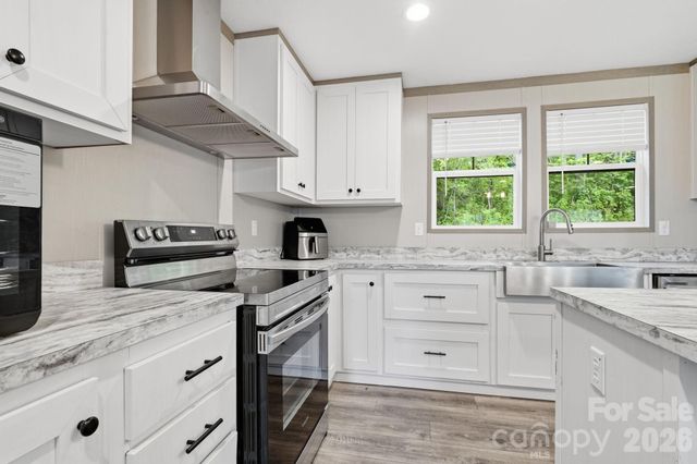 526 Cane River School Road, Burnsville, NC 28714