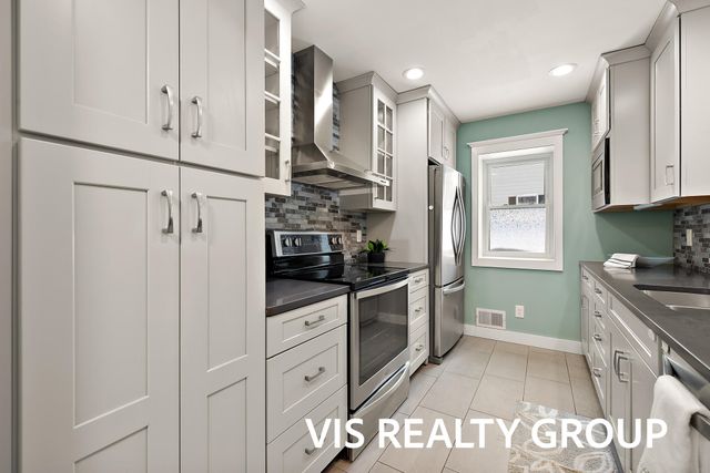 15027 152nd Avenue, Grand Haven, MI 49417