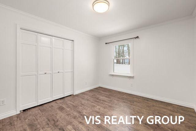 15027 152nd Avenue, Grand Haven, MI 49417