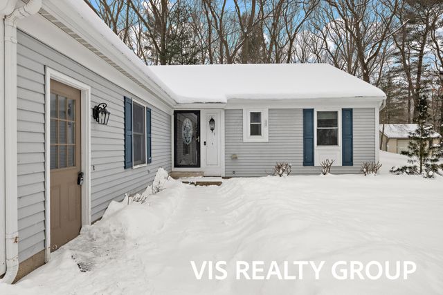 15027 152nd Avenue, Grand Haven, MI 49417