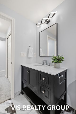 15027 152nd Avenue, Grand Haven, MI 49417