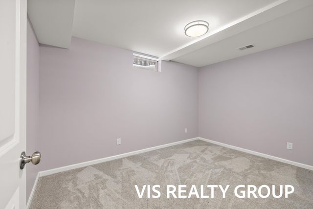 15027 152nd Avenue, Grand Haven, MI 49417