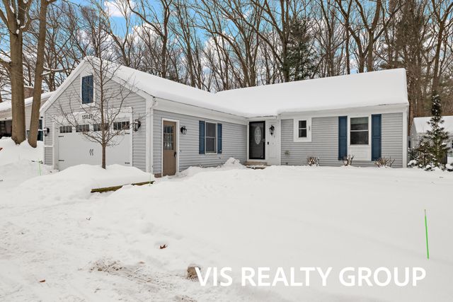 15027 152nd Avenue, Grand Haven, MI 49417