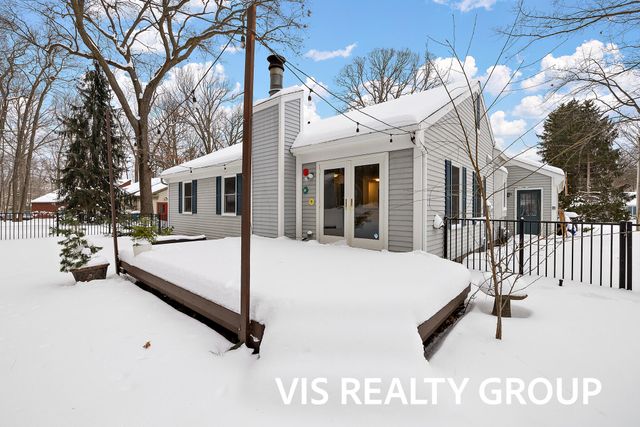 15027 152nd Avenue, Grand Haven, MI 49417