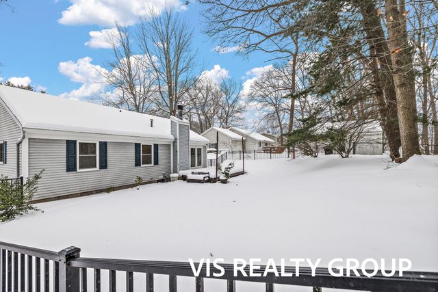 15027 152nd Avenue, Grand Haven, MI 49417