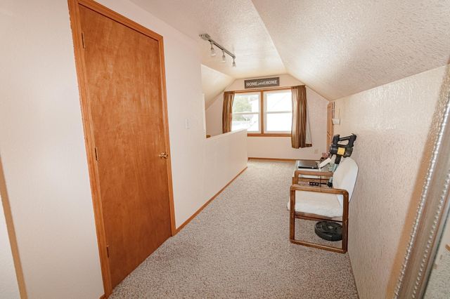 1937 W 7th Street, Waterloo, IA 50702