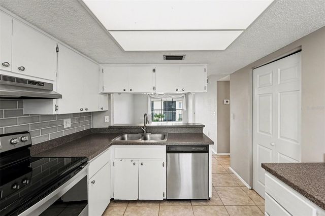 106 PINE COURT 346, Oldsmar, FL 34677