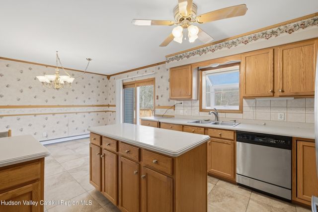 13 Stella Drive, Gardiner, NY 12525