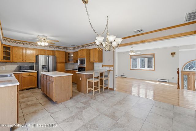 13 Stella Drive, Gardiner, NY 12525