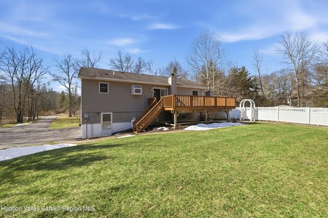 13 Stella Drive, Gardiner, NY 12525