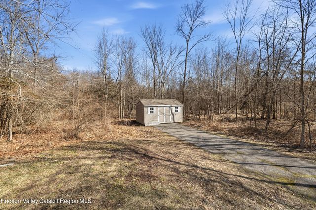 13 Stella Drive, Gardiner, NY 12525