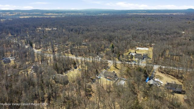 13 Stella Drive, Gardiner, NY 12525