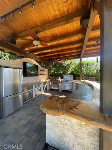 17183 Sunburst, Northridge (los Angeles), CA 91325