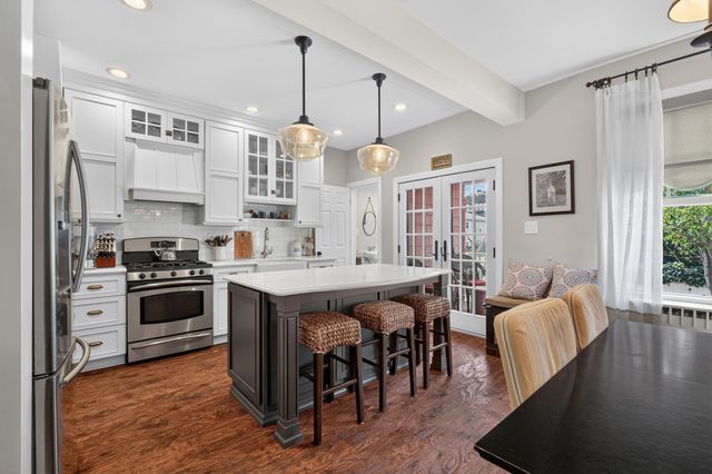 16 MARION CT, Bayonne, NJ 07002