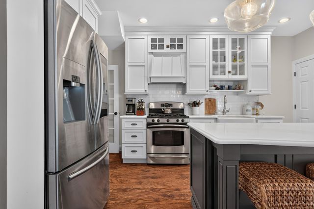 16 MARION CT, Bayonne, NJ 07002