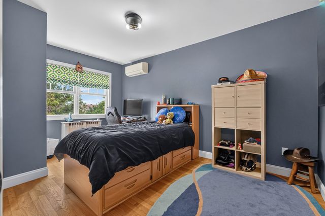 16 MARION CT, Bayonne, NJ 07002