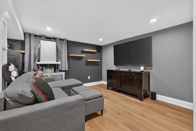 16 MARION CT, Bayonne, NJ 07002