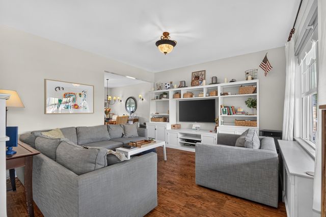 16 MARION CT, Bayonne, NJ 07002