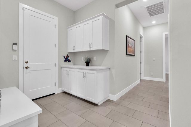 2942 Laredo Dr, Rocklin, CA 95765