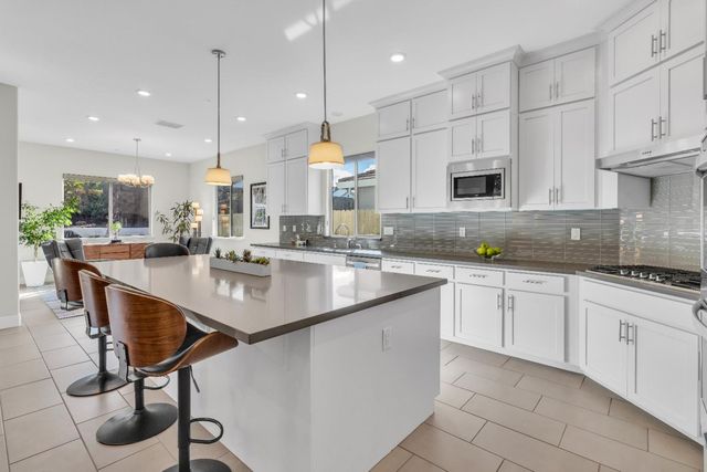 2942 Laredo Dr, Rocklin, CA 95765