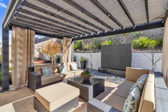 2942 Laredo Dr, Rocklin, CA 95765