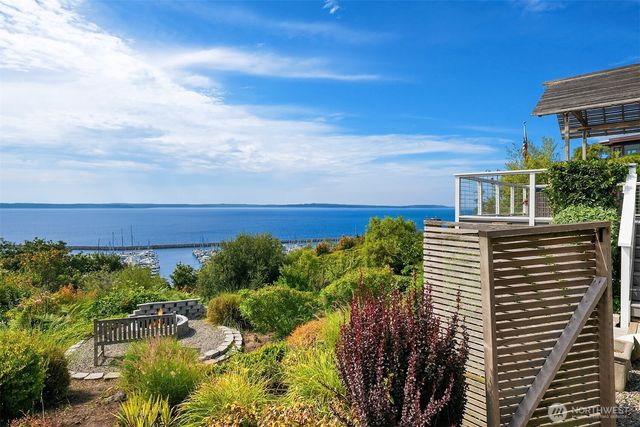 3515 NW 71st Street, Seattle, WA 98117