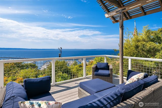 3515 NW 71st Street, Seattle, WA 98117