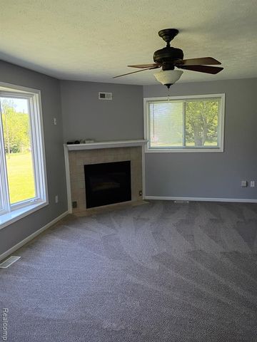 9766 Amanda Drive, Fowlerville, MI 48836